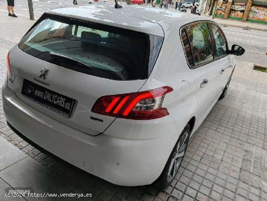 Peugeot 308 1.2 Puretech Su0026s Allure Eat6 130 de 2015 con 124.000 Km por 11.500 EUR. en Barcelona