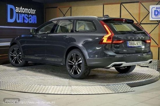 Volvo V 90 V90 Cross Country D4 Pro Awd Aut. de 2019 con 96.159 Km por 31.390 EUR. en Madrid