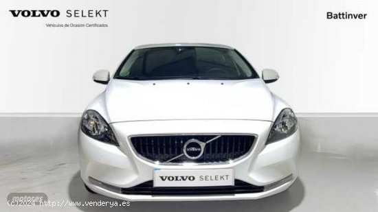 Volvo V 40 V40 T3 Kinetic Manual de 2017 con 107.303 Km por 16.900 EUR. en Madrid