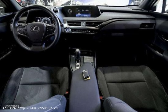 Lexus UX 300e Business de 2021 con 6.016 Km por 28.590 EUR. en Madrid