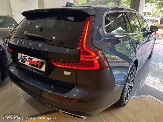 Volvo V 60 V60 T6 Recharge Inscription Awd de 2022 con 13.000 Km por 54.900 EUR. en Barcelona