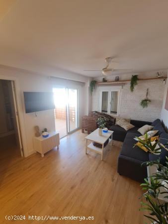 REF.- 12 CHALET ADOSADO EN VENTA TORREVIEJA - ALICANTE