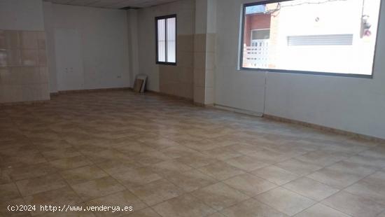 SE ALQUILA LOCAL COMERCIAL EN SANTIAGO Y ZARAICHE, MURCIA - MURCIA