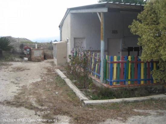 SE VENDE CASA ACOGEDORA CON TERRENO EN EL FENAZAR, MURCIA - MURCIA