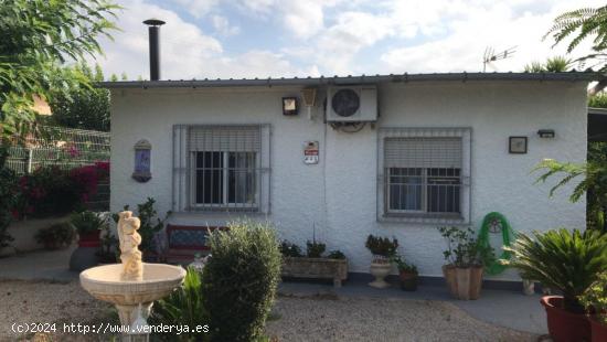 SE VENDE ESTUPENDA CASA CON TERRENO EN LOS VALIENTES - MURCIA