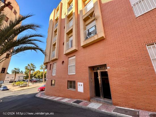  PISO EN AGUADULCE CENTRO-NORTE, ZONA MERCADO DE ABASTOS - ALMERIA 