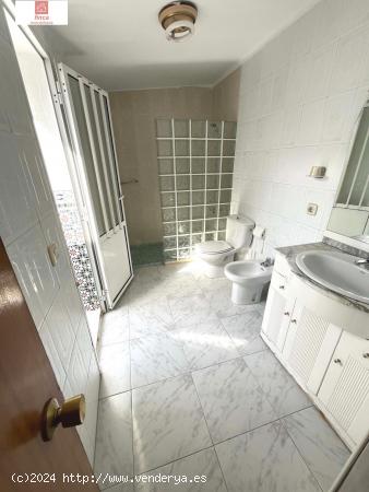 VENTA VIVIENDA MONTIJO, LUMINOSA, AMPLIO PATIO, COCINA AMUEBLADA - BADAJOZ