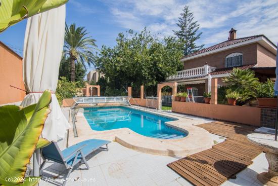 CHALET INDEPENDIENTE EN LA ALMAJADA, MUTXAMEL CON PARCELA DE 800M2. - ALICANTE