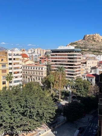  ESPECTACULAR VIVIENDA EN AVENIDA GADEA CON VISTAS AL MAR Y CASTILLO SANTA BARBARA - ALICANTE 