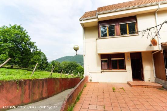 Chalet adosado en zona Solares, MEDIO CUDEYO - CANTABRIA