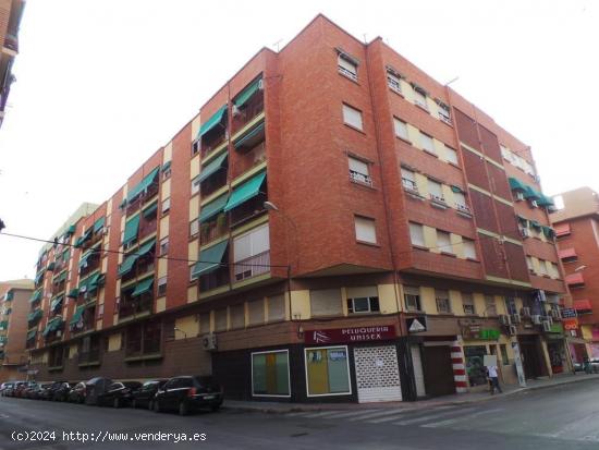  VIVIENDA REFORMADA EN BARRIO DE CAROLINAS ALTAS - ALICANTE 