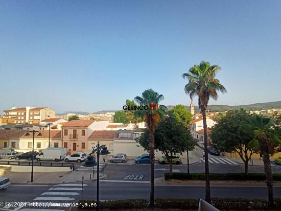 VIVIENDA PARA REFORMAR CON VISTAS DESPEJADAS - VALENCIA