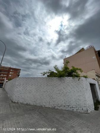 SOLAR EN VENTA EN BADALONA - LAS MORERAS - BARCELONA