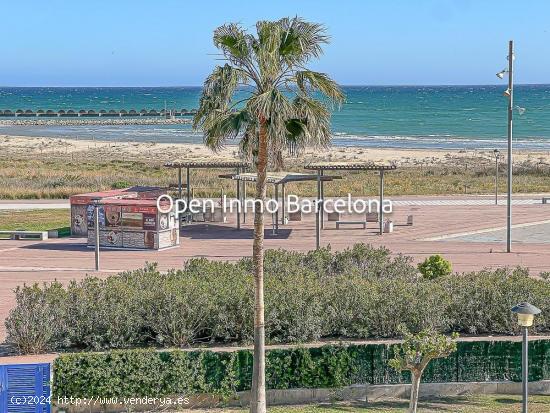 Impresionante piso en primera linea de mar en Cubelles. - BARCELONA