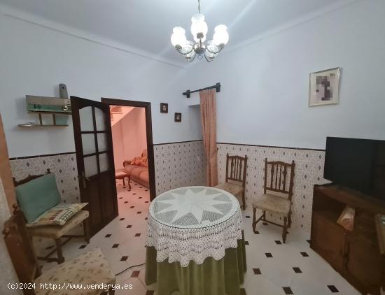 VENTA CASA CON TERRAZA - CADIZ