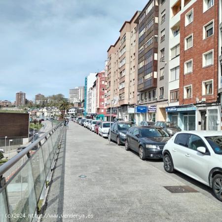  Local comercial reformado y listo para el inicio de la activida, situado a pie de calle - CANTABRIA 