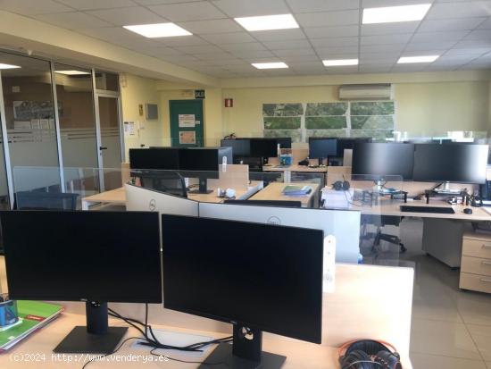 Oficinas en zona de Bezana, de 150 m2 a 900 m2. En excelente estado, listas para el inicio de la act