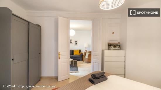 Apartamento entero de 2 dormitorios en Barcelona. - BARCELONA