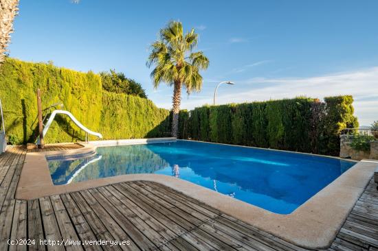 Chalet con piscina y vistas espectaculares en exclusiva urbanización en Inca - BALEARES