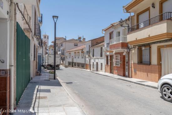  Se Vende en Benalua de las Villas - GRANADA 