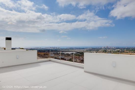 Chalets Unifamiliares en urbanización Dorado Country Club - ALICANTE