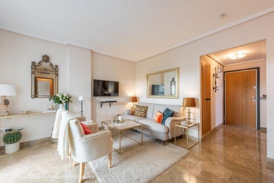 Apartamento en venta en Estepona (Málaga)