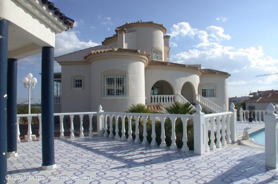  Villa en venta en Algorfa (Alicante) 