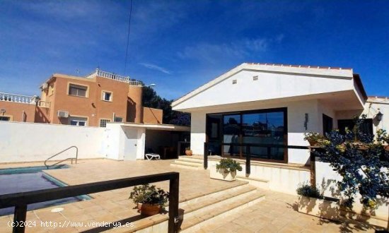  Villa en venta en Pilar de la Horadada (Alicante) 