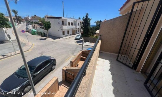 Chalet en venta en Pilar de la Horadada (Alicante)