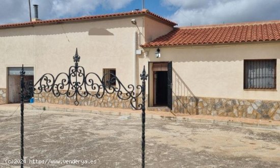 Casa en venta en Hondón de las Nieves (Alicante)