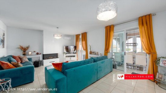 Villa en venta en San Miguel de Salinas (Alicante)