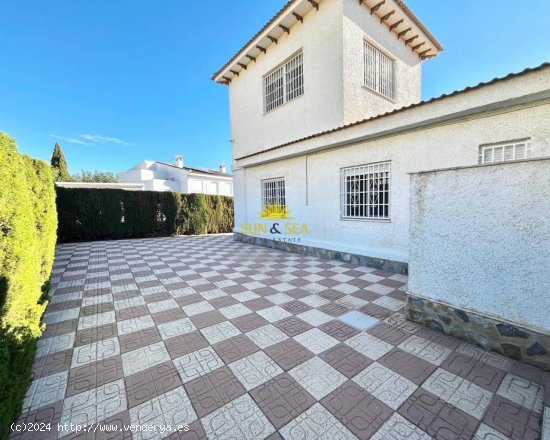 Villa en alquiler en Ciudad Quesada (Alicante)