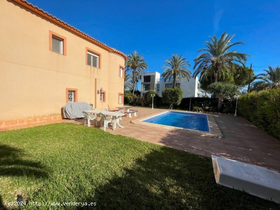 Villa en venta en Orihuela (Alicante)