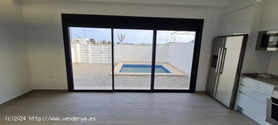 Villa en venta a estrenar en Orihuela (Alicante)