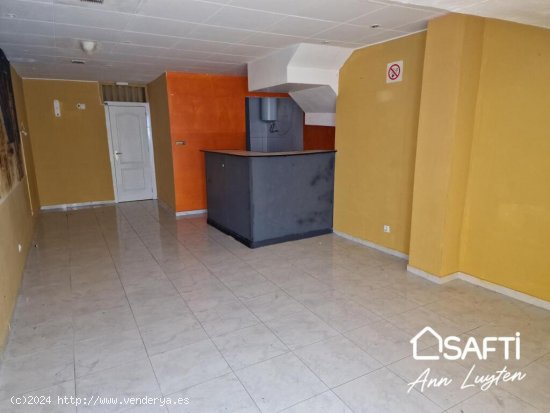 Local Comercial a 75 metros de la Playa en Roses, Costa Brava