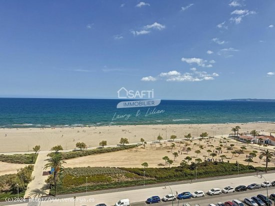 Magnífico Apartamento con Impresionantes Vistas al Mar en Empuriabrava