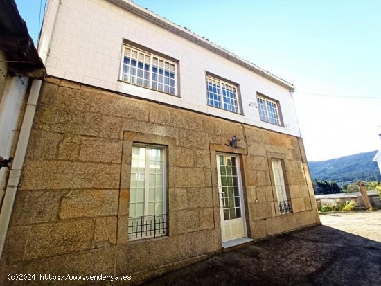 Casa de 2 plantas con terreno