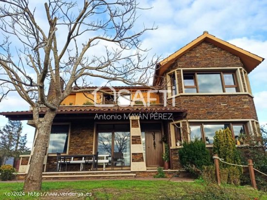 CASA CHALET CON TERRENO EN BRETAL ( RIBEIRA )