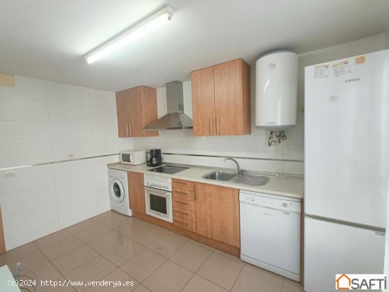 ¡¡ Este precioso  piso de 3 habitaciones, y con garaje incluido en el precio, puede ser el tuyo !!