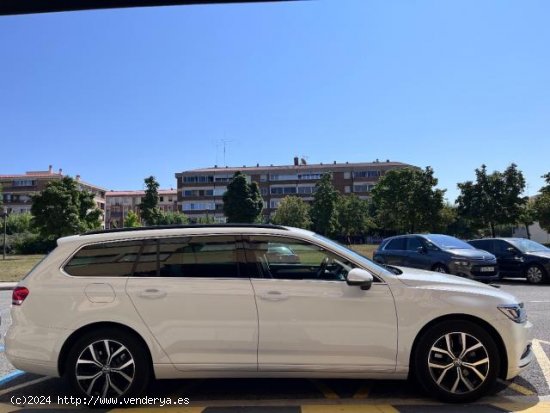 VOLKSWAGEN Passat en venta en Pamplona/IruÃ±a (Navarra) - Pamplona/IruÃ±a