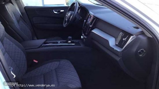 Volvo XC 60 XC60 Recharge Core, T6 AWD Hibrido enchufable, Electrico/Gasolina, Bright de 2024 con 74