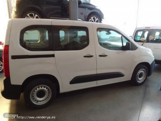 Citroen Berlingo 1.6 HDI 100 cv 5 PLAZAS. de 2019 con 202.000 Km por 12.700 EUR. en Murcia