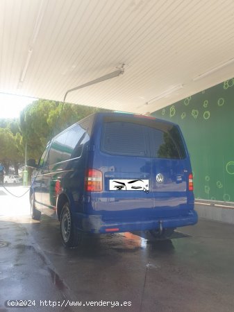 Volkswagen Transporter 7HC/AXENXO de 2005 con 229.000 Km por 12.000 EUR. en Madrid