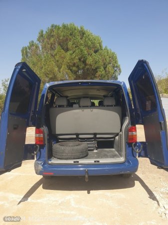 Volkswagen Transporter 7HC/AXENXO de 2005 con 229.000 Km por 12.000 EUR. en Madrid