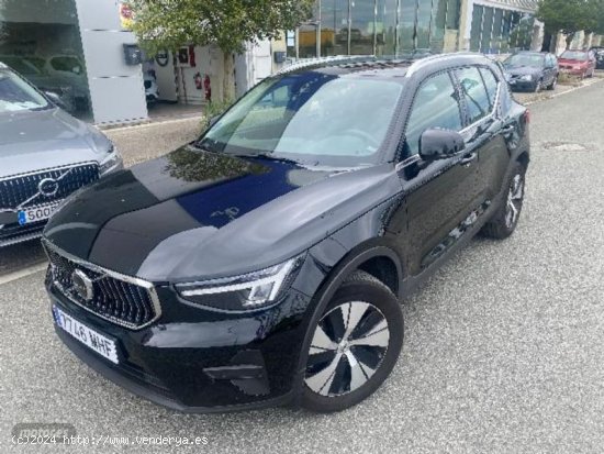 Volvo XC40 XC40 Recharge Essential, T4 plug-in hybrid, Electrico/Gasolina, Bright de 2023 con 8.200 