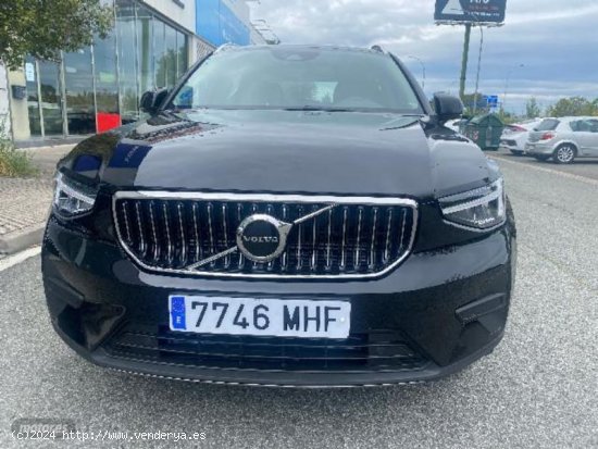 Volvo XC40 XC40 Recharge Essential, T4 plug-in hybrid, Electrico/Gasolina, Bright de 2023 con 8.200 