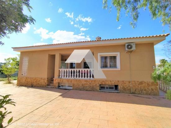  Chalet en venta - ALICANTE 