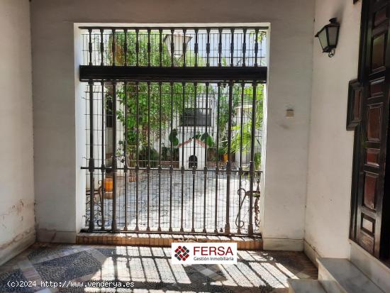 CASA INDEPENDIENTE EN EL CASCO HISTORICO - CADIZ