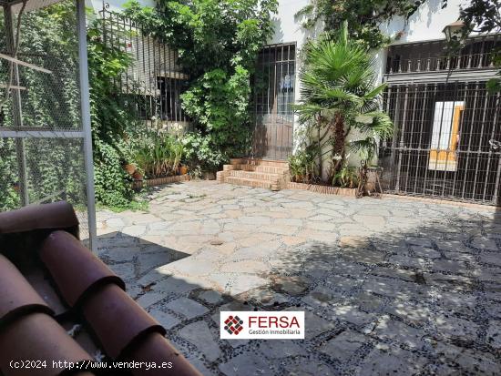 CASA INDEPENDIENTE EN EL CASCO HISTORICO - CADIZ