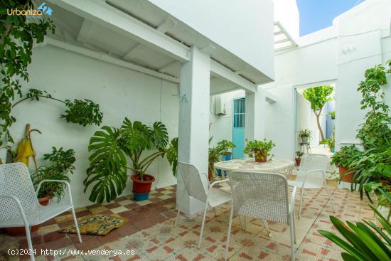  CASA INDEPENDIENTE EN CASCO ANTIGUO, BADAJOZ - BADAJOZ 